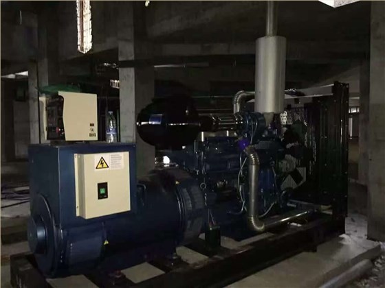 明邦400kw发电机正在安装