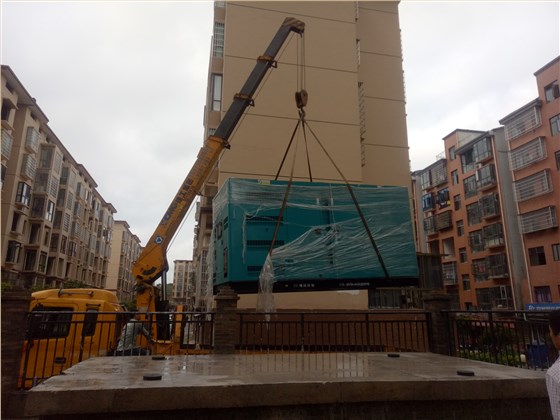 明邦600kw静音箱智能发电机组2