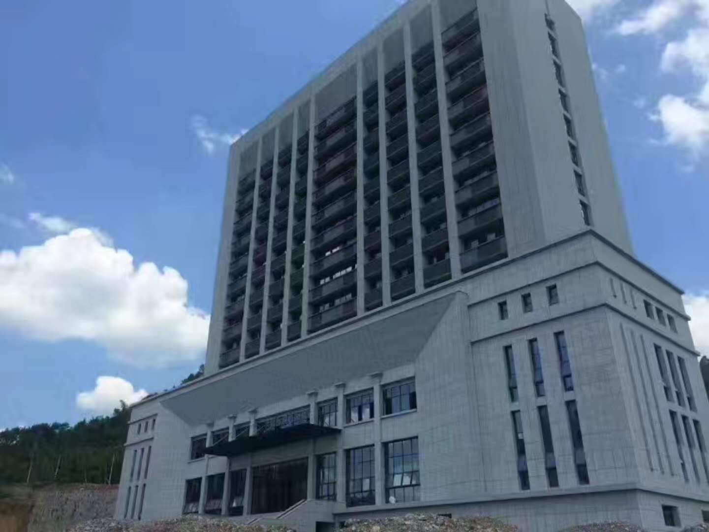 明邦为湘西保靖政务提供300KW玉柴发电机 明邦为湘西保靖政务提供300KW玉柴发电机